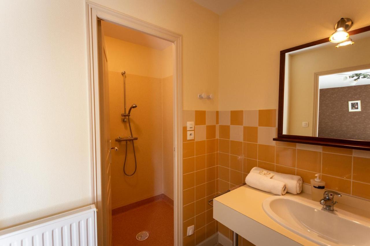 La Haye Gites Et Chambre D'Hotes Avrillé Exterior foto
